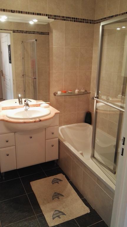 Fleur De Mai Apartment โรกบรูน-กัป-มาร์แต็ง ภายนอก รูปภาพ